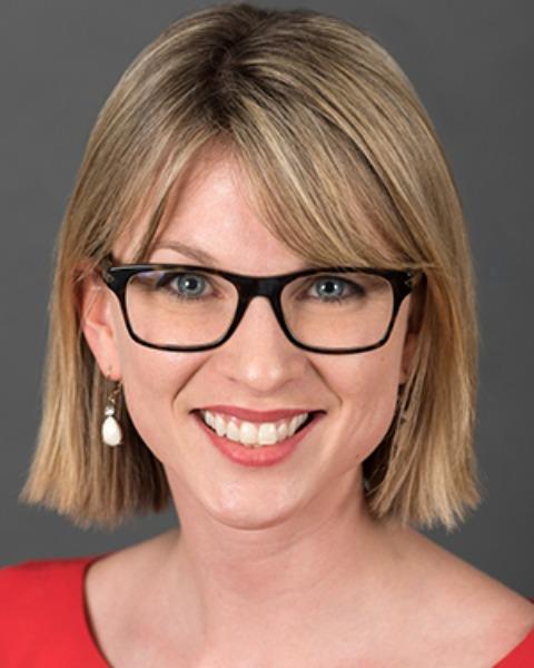 Kathleen Huth headshot.